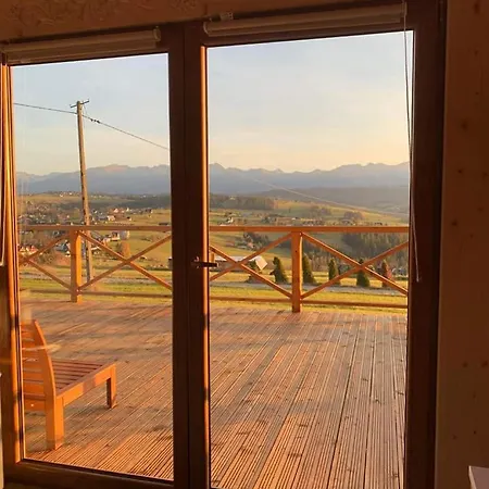 Alpine With Jacuzzi And Sauna 빌라 Czerwienne
