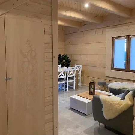 Alpine With Jacuzzi And Sauna 빌라 Czerwienne
