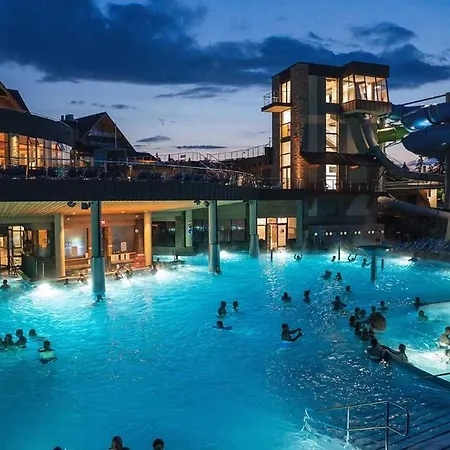 Alpine With Jacuzzi And Sauna فيلة Czerwienne